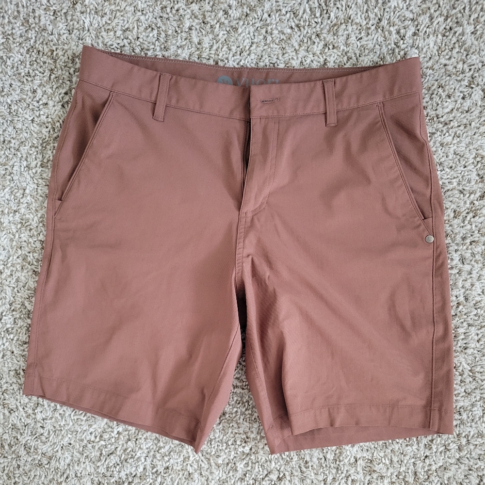 Vuori mens meta short. Hazelnut color. Size 32. 6.5" inseam. Like new.
